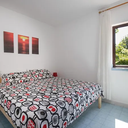 Brankica Island Vantacici