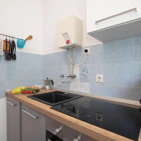 Apartment Brankica Island