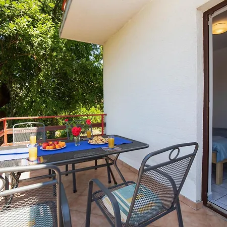 Brankica Island Apartment Vantacici