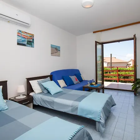 Brankica Island Vantacici